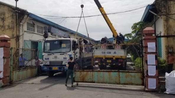 突發！製鞋大廠被迫“停工、退地”，1000名員工（gōng）慘遭解雇！